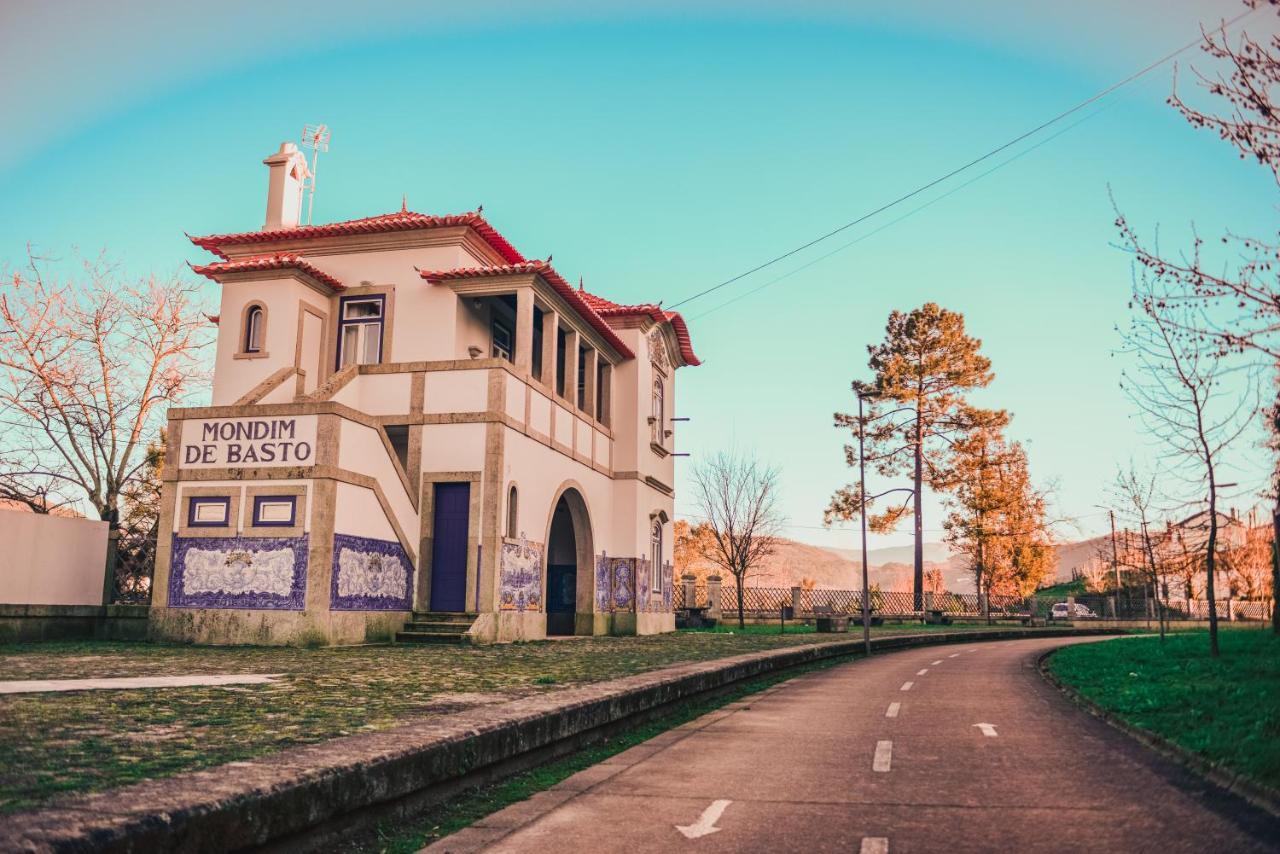 מלון סלוריקו דה באשטו Estacao Ferroviaria De Mondim De Basto מראה חיצוני תמונה
